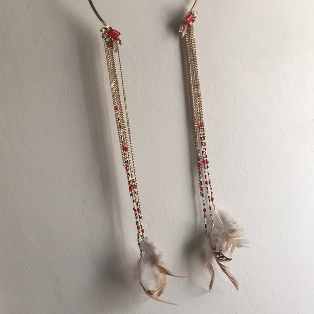 Boho choker layered w feathers, beads and chain.